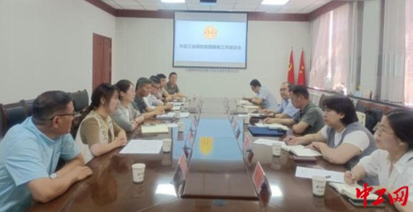 捷希缘配资 山东淄博：工会干部走出机关 到基层一线进行岗位实践锻炼